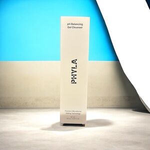 pH Balancing Gel Cleanser - Retails @ Sephora for $30